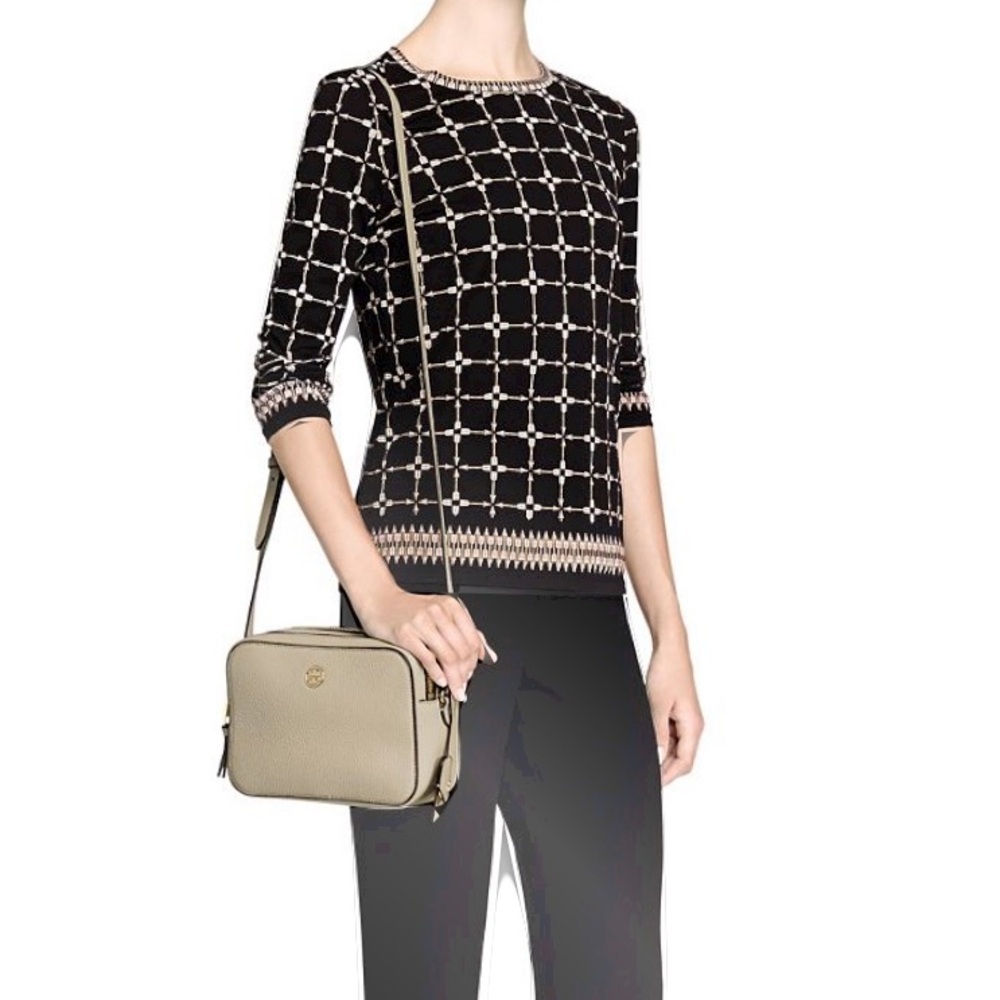 Tory Burch Robinson Pebbled Double-Zip Crossbody Purse in Beige - Picture 3 of 14